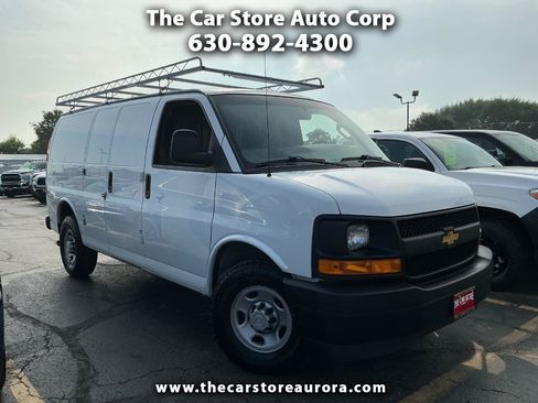 Used 2017 Chevrolet Express 2500 RWD image 1