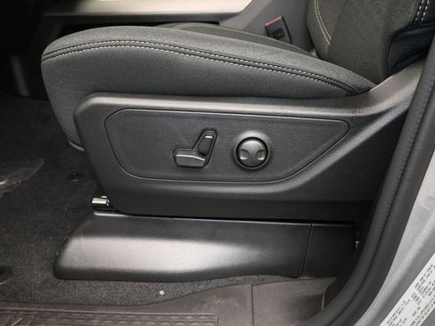 Used 2025 RAM 1500 Big Horn AWD/4WD image 14