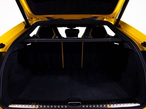 Used 2021 Lamborghini Urus AWD/4WD image 23