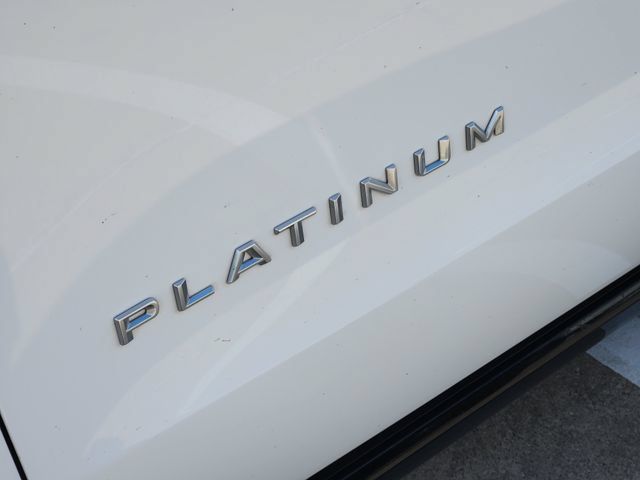 Used 2025 Ford Expedition Max Platinum AWD/4WD image 10