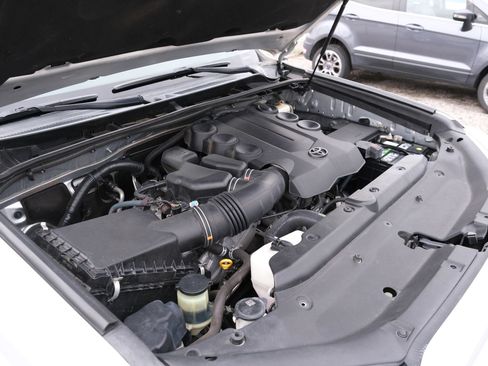 Used 2015 Toyota 4Runner SR5 RWD image 41