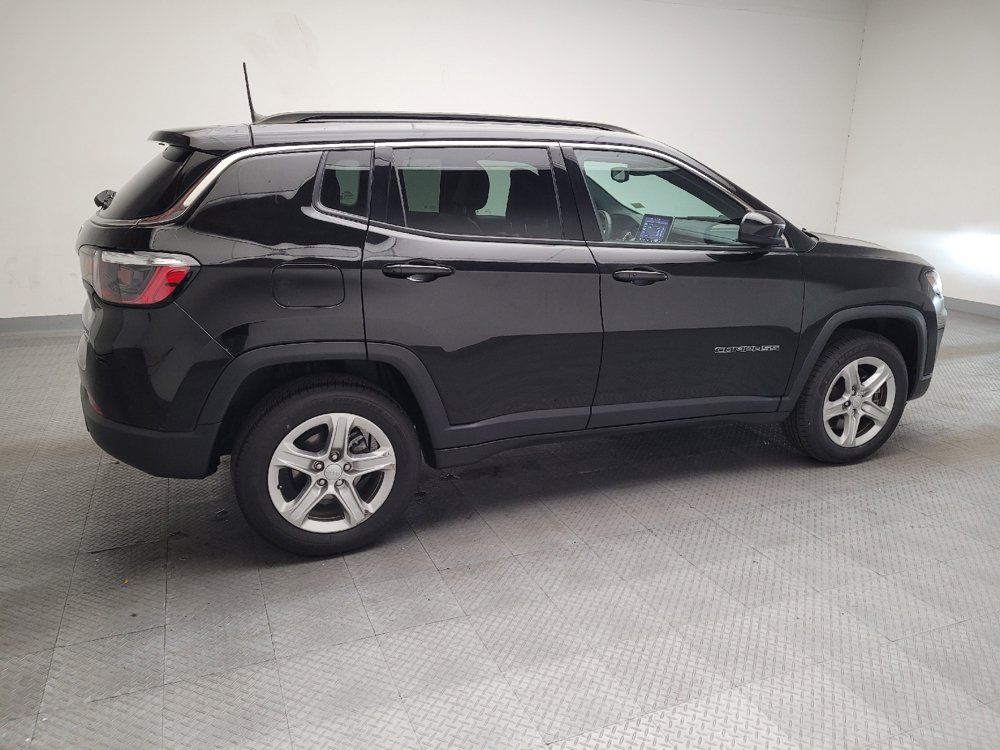 Used 2023 Jeep Compass Latitude AWD/4WD image 10