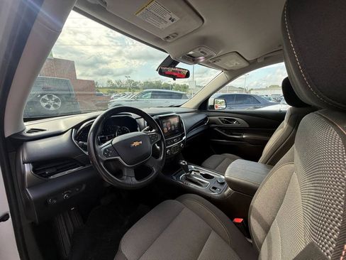 Used 2019 Chevrolet Traverse LT FWD image 15