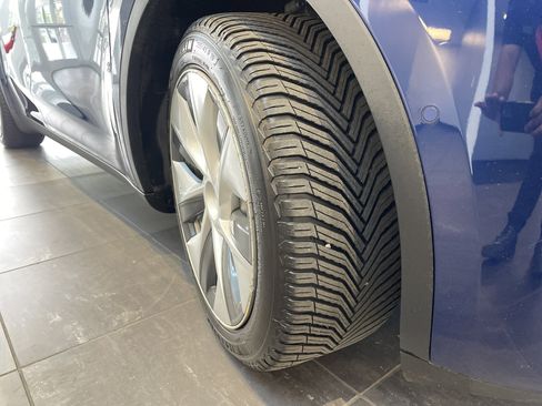 Used 2021 Tesla Model Y Long Range AWD/4WD image 13