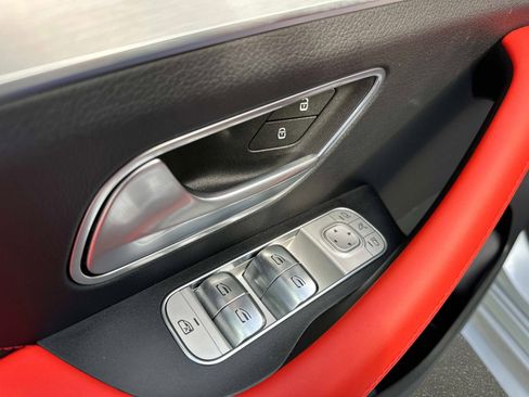 Used 2025 Mercedes-Benz GLE 53 AMG 4MATIC image 19