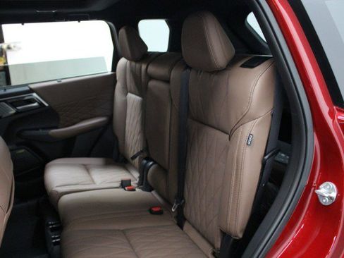 New 2026 Mitsubishi Outlander SEL image 25