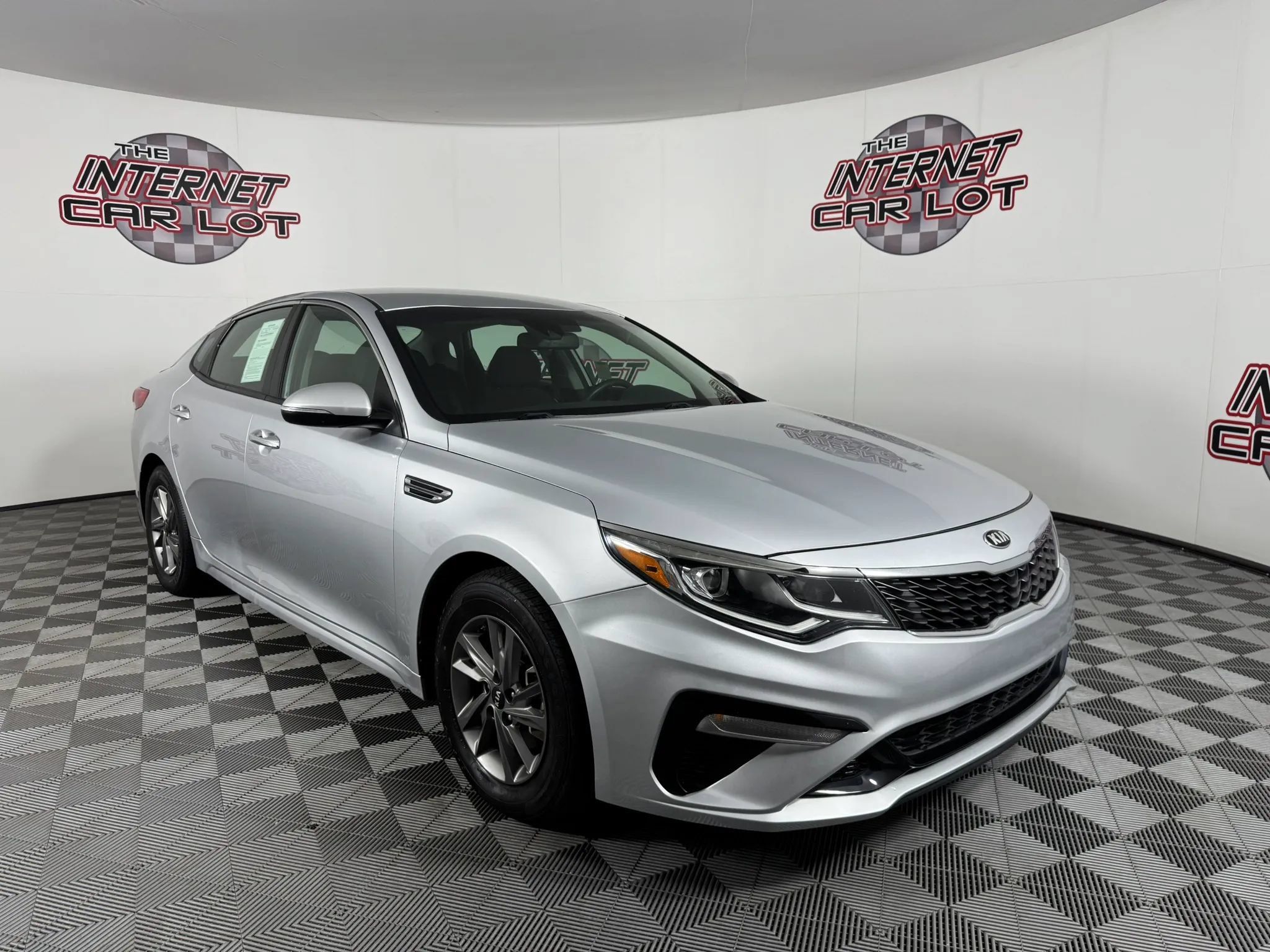 Used 2019 Kia Optima LX FWD image 9
