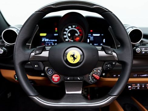 Used 2022 Ferrari F8 Tributo image 70