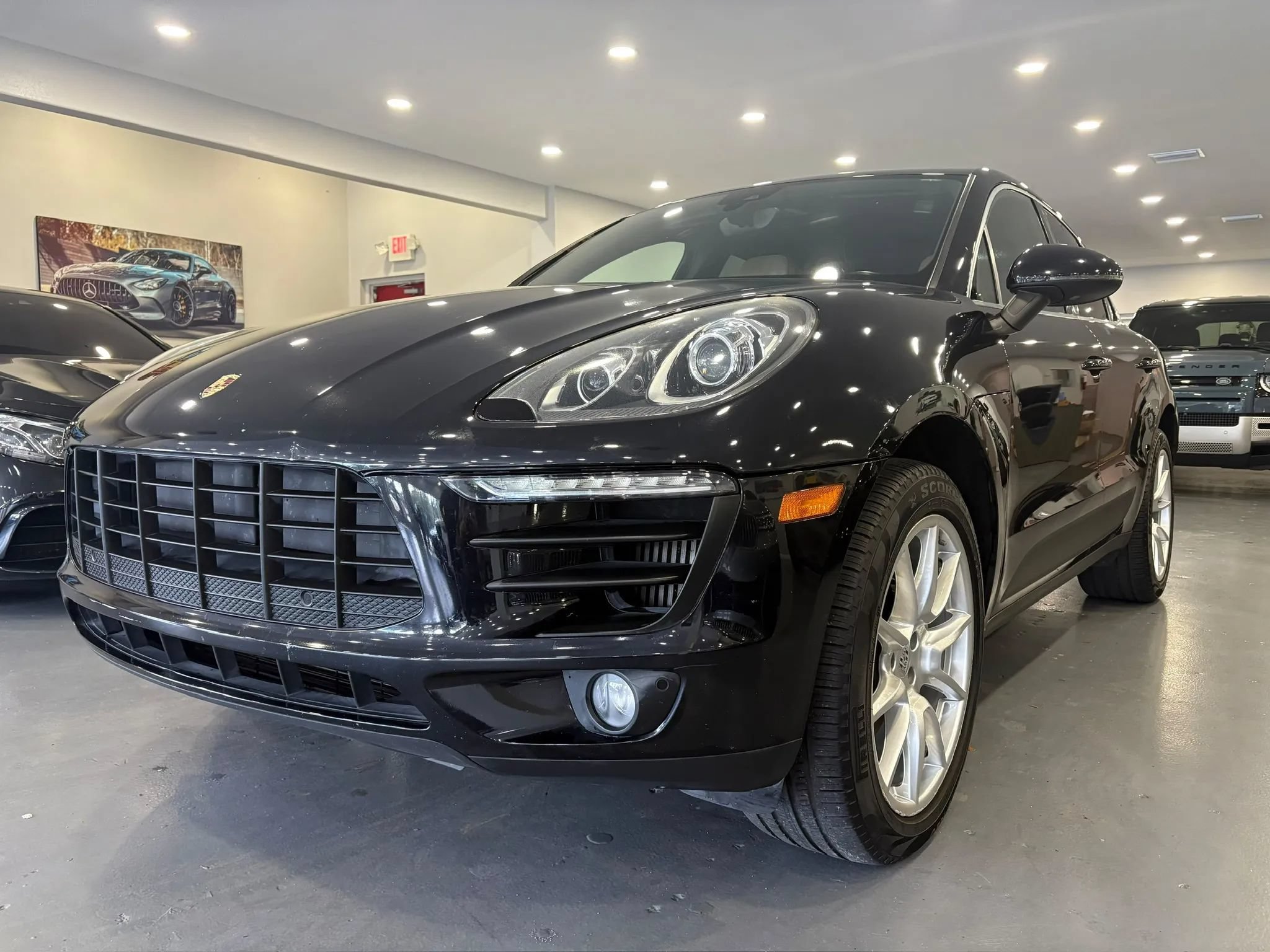 Used 2018 Porsche Macan S AWD/4WD image 3