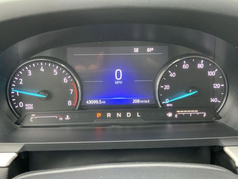Used 2022 Ford Explorer XLT w/ Equipment Group 202A AWD/4WD image 29