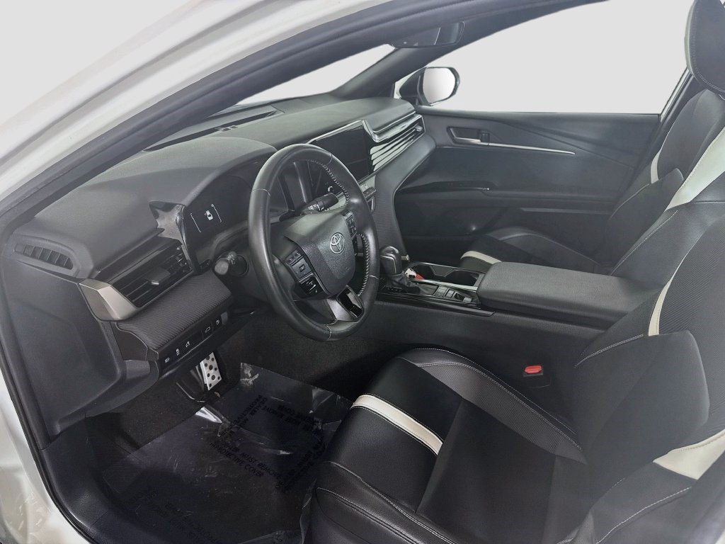 Used 2025 Toyota Camry SE FWD image 22