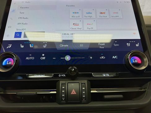 Used 2024 Lexus GX 550 w/ Cold Area Package AWD/4WD image 11