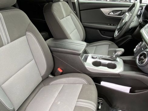 Used 2025 Chevrolet Blazer LT FWD image 15