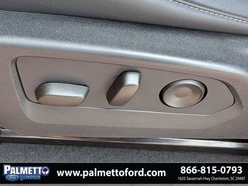 Used 2024 Chevrolet Colorado LT w/ LT Convenience Package III RWD image 19