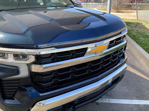 Used 2023 Chevrolet Silverado 1500 LT image 29