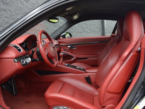 Used 2015 Porsche Cayman GTS RWD image 16