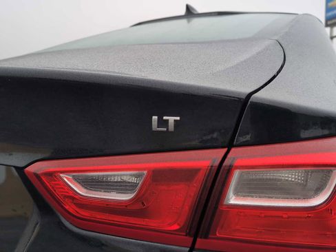 Used 2018 Chevrolet Malibu LT image 30