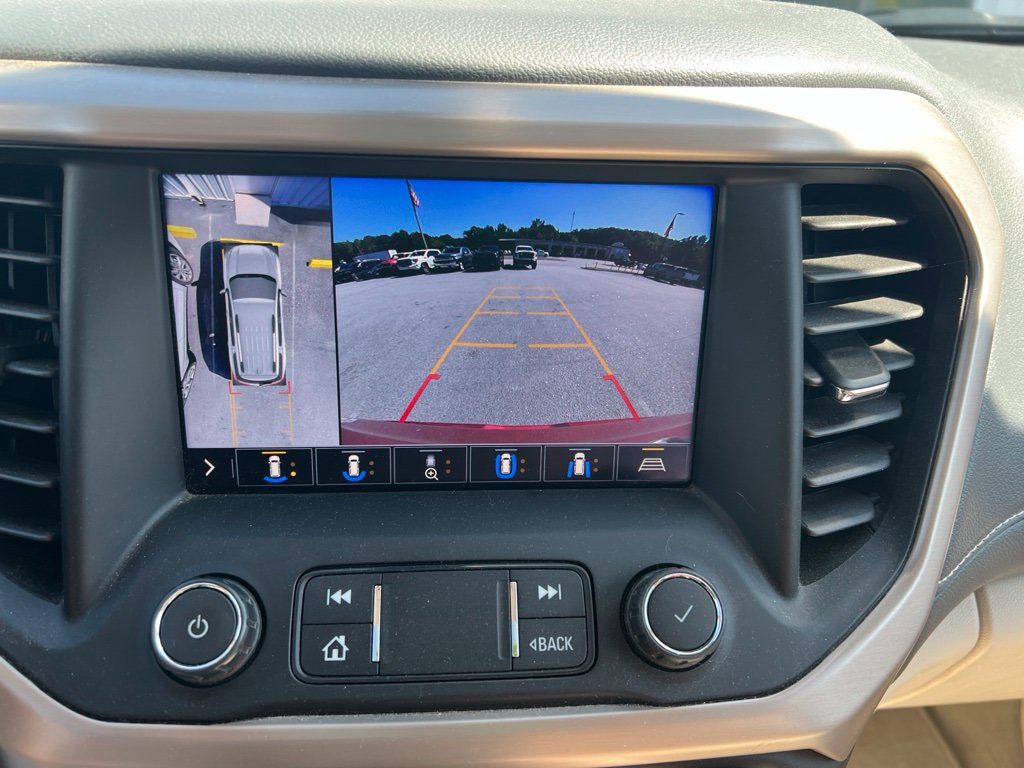 Used 2020 GMC Acadia Denali w/ Technology Package FWD image 21