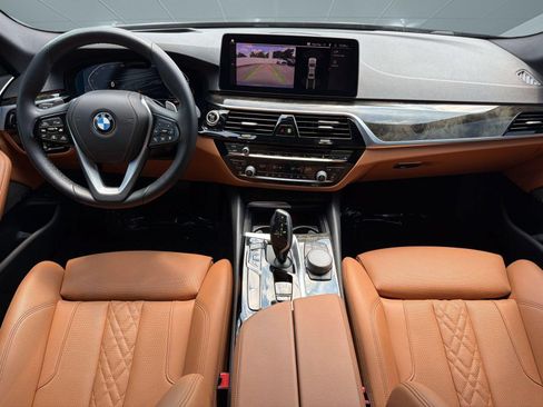 Used 2023 BMW 540i w/ Premium Package RWD image 14