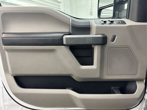 Used 2018 Ford F150 XLT w/ XTR Package image 26