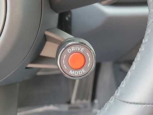 Certified 2025 Porsche 911 Carrera RWD image 42