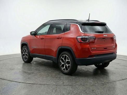 Used 2025 Jeep Compass Limited AWD/4WD image 6
