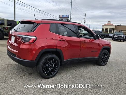 New 2026 Jeep Compass Latitude image 13