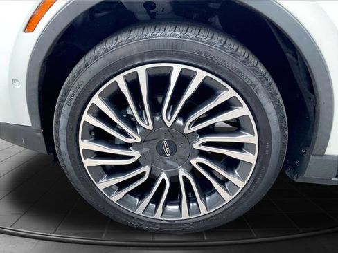 Used 2022 Lincoln Corsair Reserve w/ Luxury Package AWD/4WD image 14