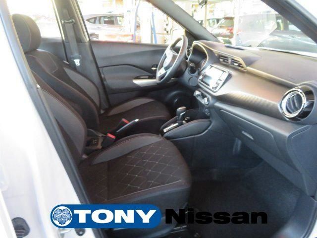Used 2018 Nissan Kicks SV FWD image 24