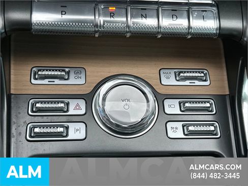 Used 2025 Lincoln Nautilus Reserve AWD/4WD image 34