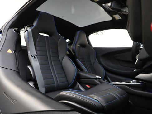 New 2025 McLaren GTS image 21