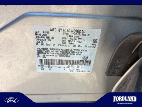 Used 2017 Ford Edge Titanium w/ Technology Package AWD/4WD image 25