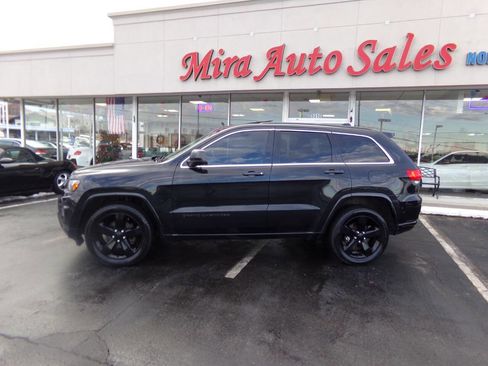 Used 2014 Jeep Grand Cherokee Altitude image 2