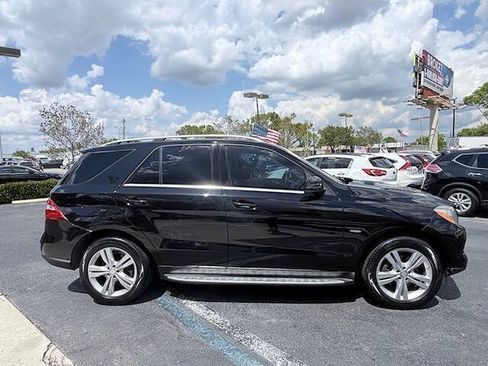Used 2012 Mercedes-Benz ML 350 BlueTEC 4MATIC image 8