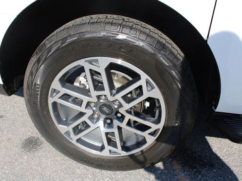 Certified 2025 Ford Expedition Max Active AWD/4WD image 14