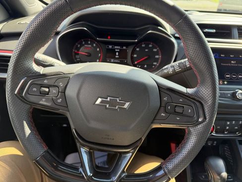Certified 2023 Chevrolet TrailBlazer RS AWD/4WD image 15