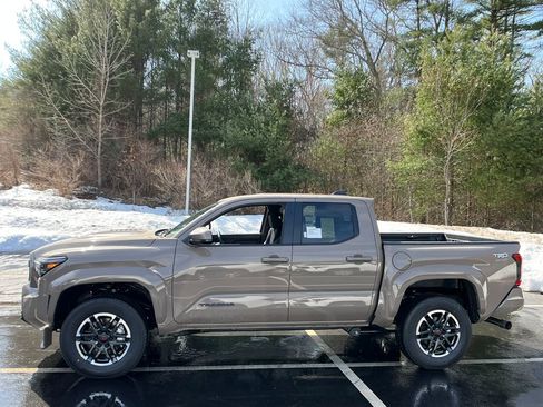 New 2026 Toyota Tacoma TRD Sport image 2