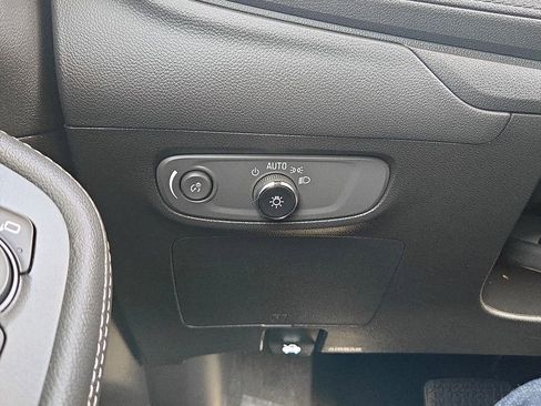 Used 2025 Buick Encore GX Preferred image 21