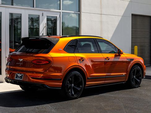 Used 2021 Bentley Bentayga image 22