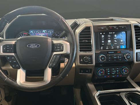 Used 2018 Ford F250 Lariat w/ Chrome Package AWD/4WD image 11