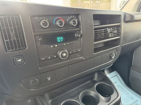 Used 2011 Chevrolet Express 2500 image 13