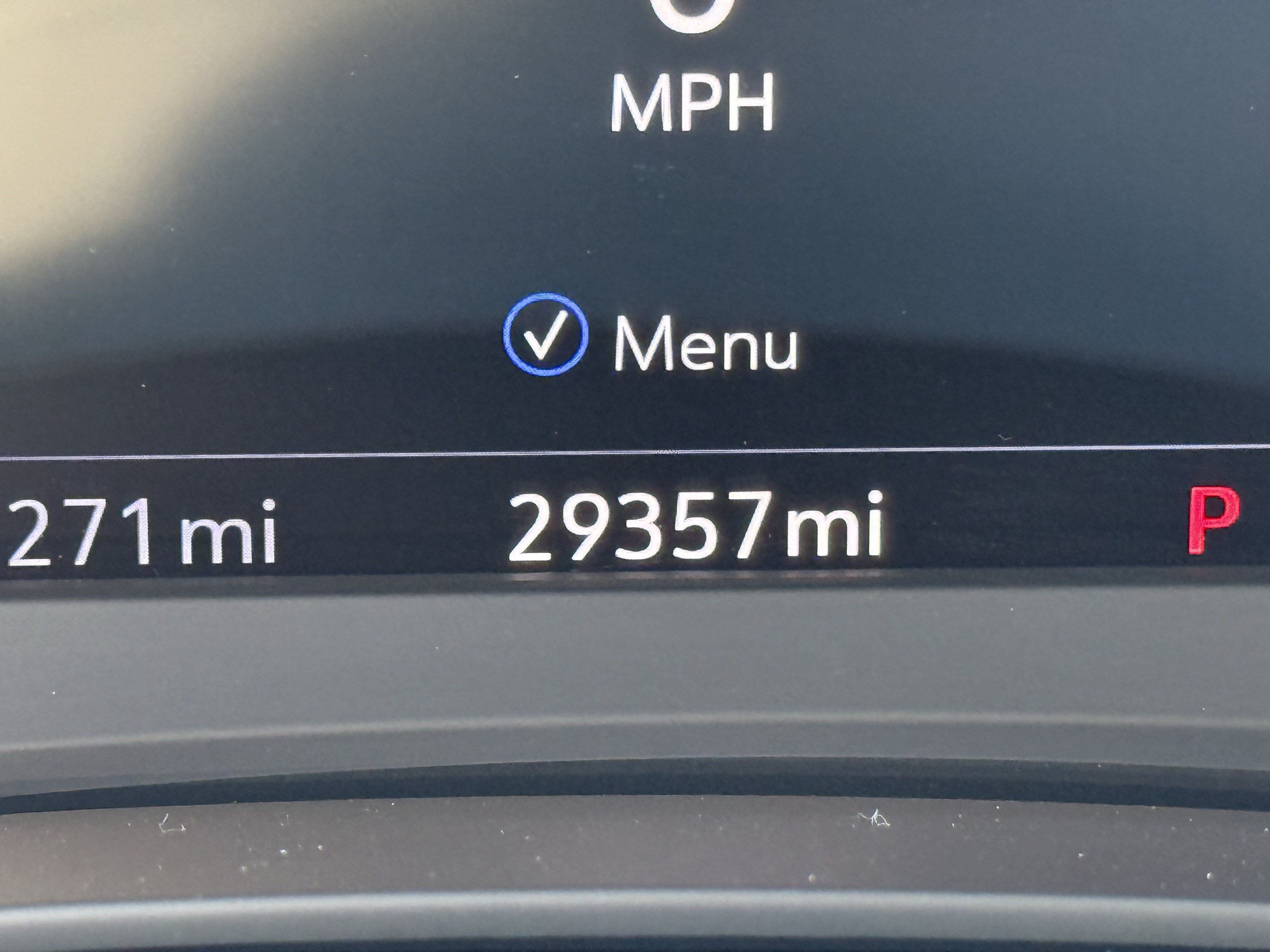 Used 2025 Cadillac XT6 Premium Luxury w/ Technology Package FWD image 21