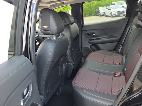 New 2026 Nissan Kicks SR w/ SR Premium Package FWD image 5