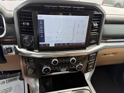 Used 2021 Ford F150 Lariat image 7