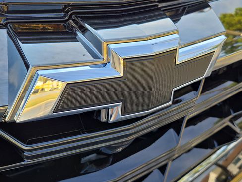 New 2026 Chevrolet Equinox ACTIV w/ Safety and Technology Package image 16