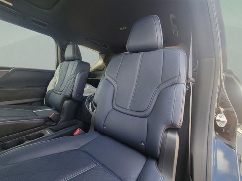 Certified 2026 INFINITI QX80 4WD w/ Sport Exterior Package image 9