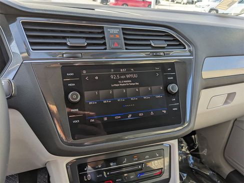 Certified 2023 Volkswagen Tiguan SE image 20