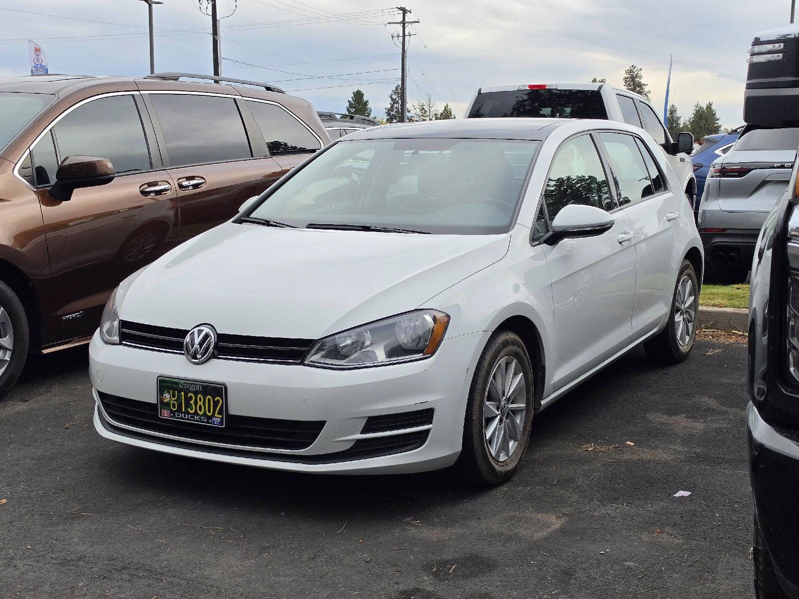 Used 2016 Volkswagen Golf S FWD image 1