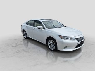 Used 2013 Lexus ES 300h w/ Premium Pkg FWD video 2