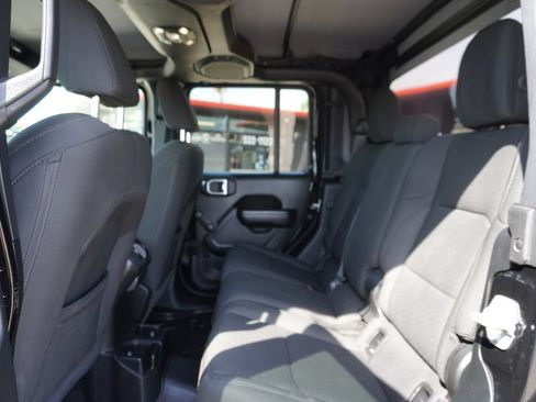 Used 2021 Jeep Gladiator Sport AWD/4WD image 26